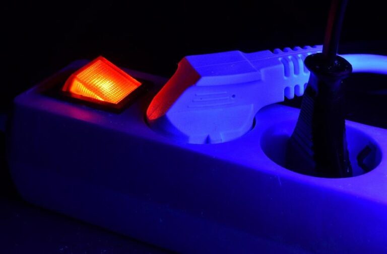 How UV Light Purification Can Enhance Indoor Air Quality