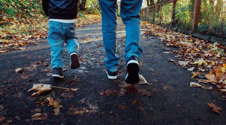 What Makes the Best Dad Shoes? Key Features to Consider