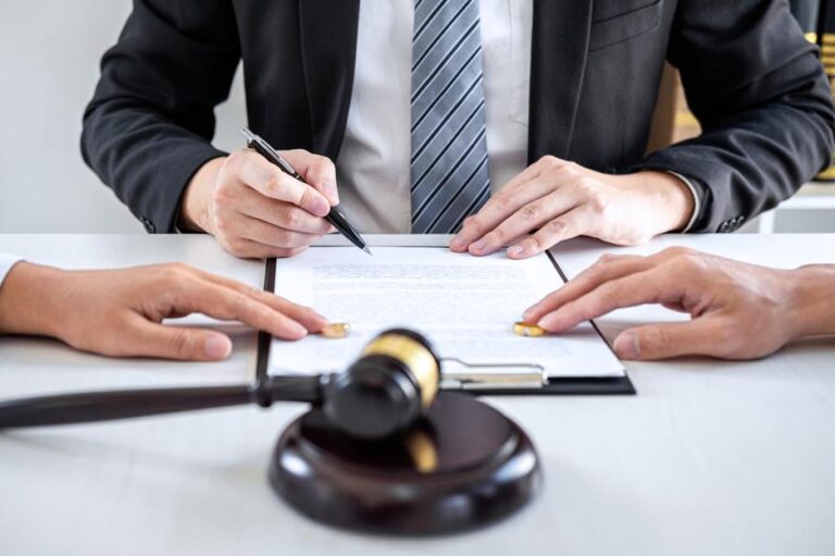 How to Use Headhunters for Legal Jobs Effectively: Tips and Tricks