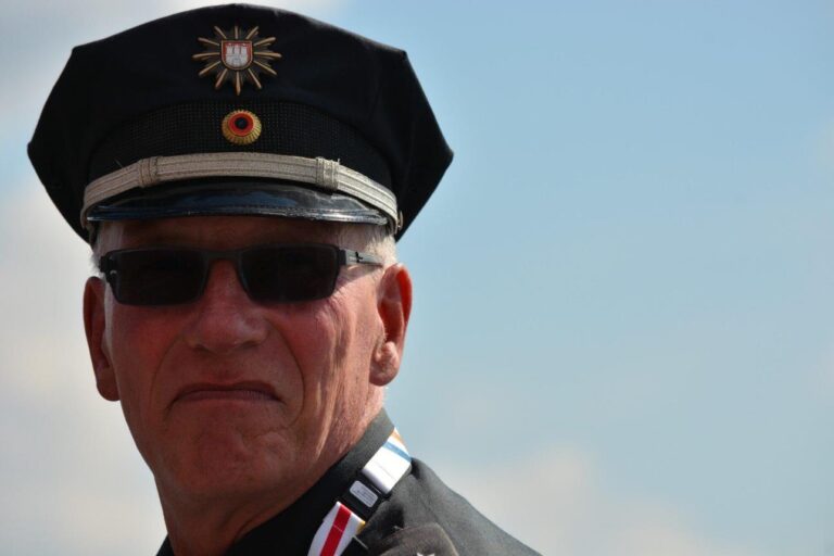 From Service to Serenity: Lifestyle Changes for Retiring Officers