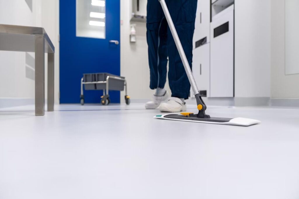 Why Choose Commercial Cleaning Services St Louis for a Spotless Workspace